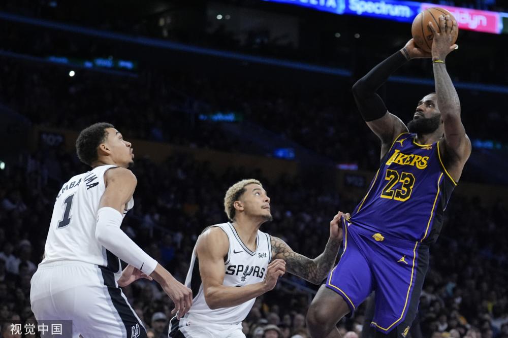 他对职业精 他对职业精